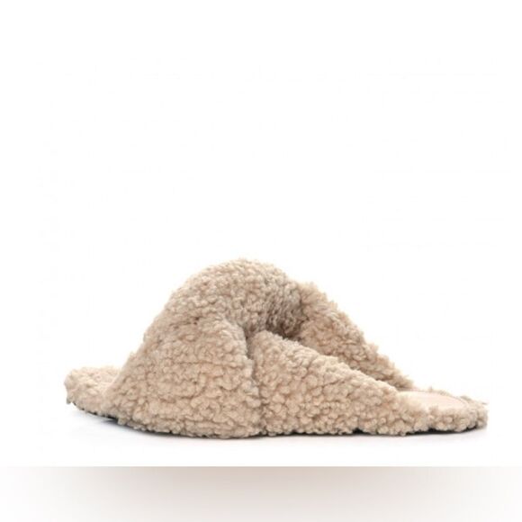 BALENCIAGA Drapy Puffy Shearling Slip-on House Shoes Slides Slippers Cream Fur - Picture 2 of 11